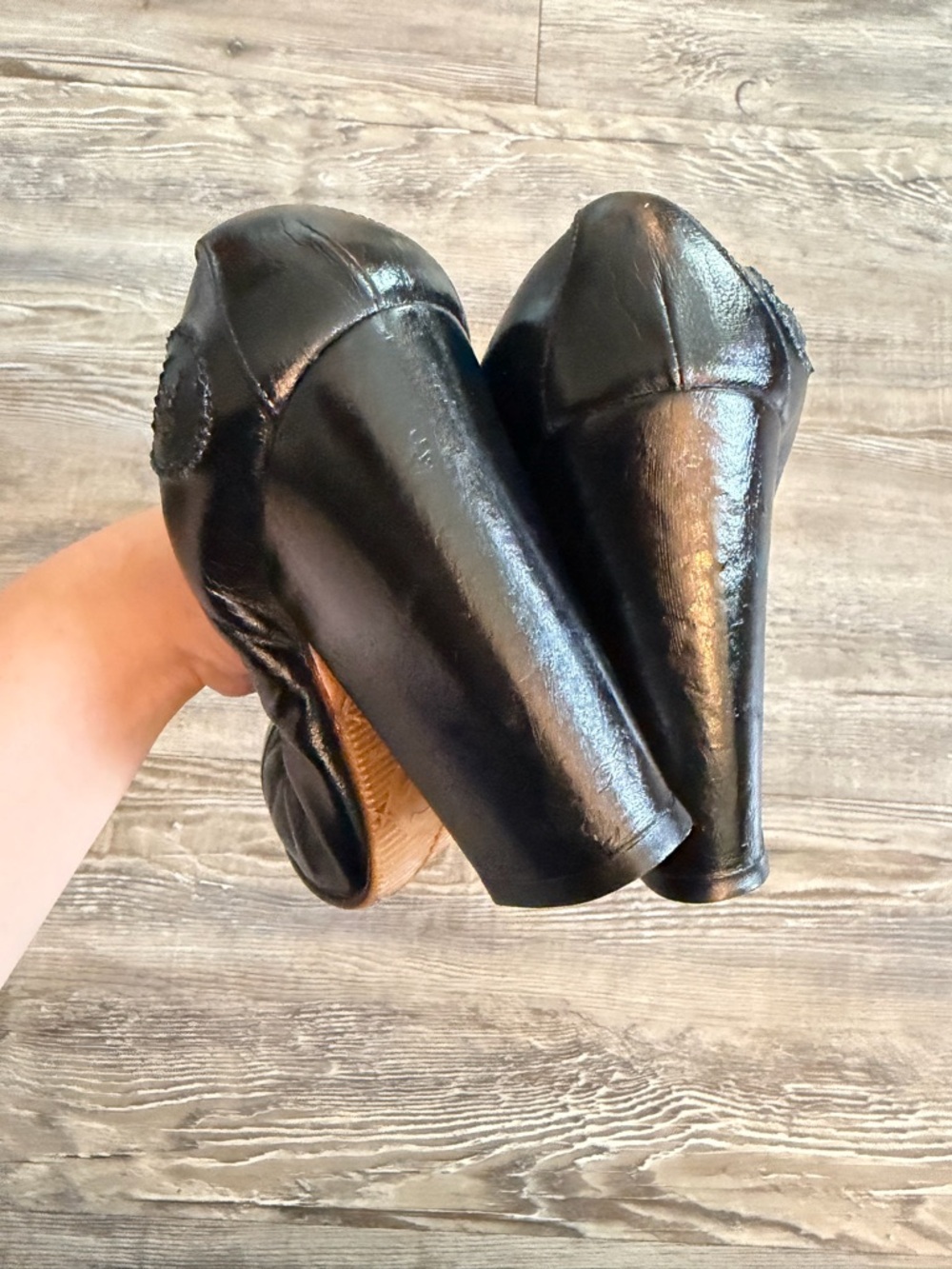 CHANEL Black Leather Block Heel Pumps with Quilted CC Motif - Picture 8 of 12